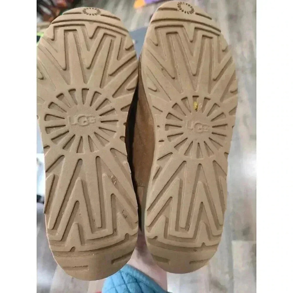 UGGwomens boots size 9.5 - Picture 9 of 9